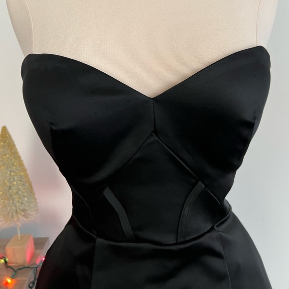 Bebe Angela Sculpted Strapless Sweetheart Black Dress- Size 2 - Picture 3 of 8